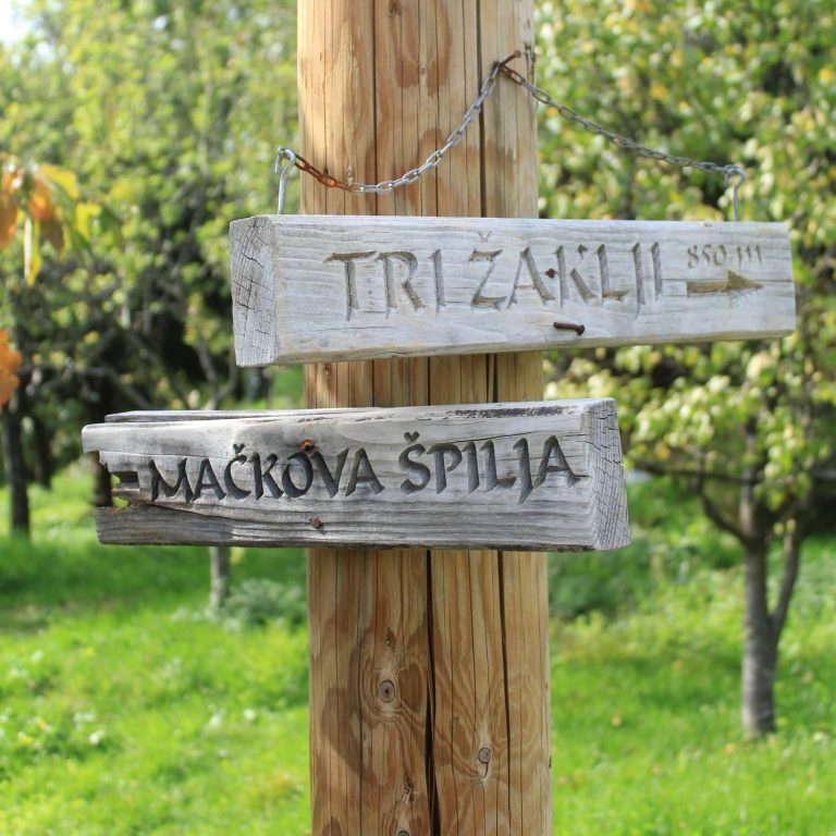 Read more about the article Mačkova špilja i Tri žaklji